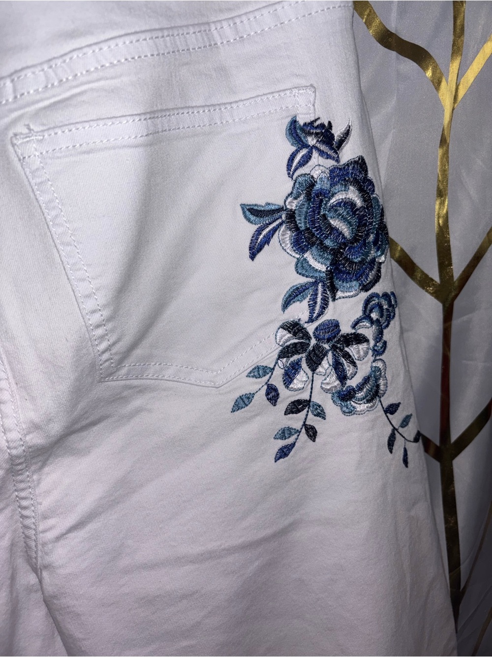 VENUS White High-Rise Button Front Jeans - Picture 9 of 10